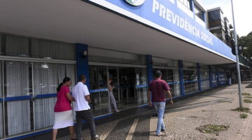 Beneficiários do auxílio-doença do INSS continuarão a poder antecipar benefício