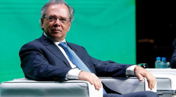 Paulo Guedes diz que auxílio emergencial não será prorrogado para 2021