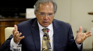 Paulo Guedes defende a criação de imposto sobre transações digitais