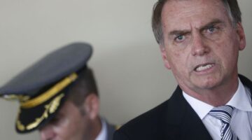 Militares da FAB recebem supersalários de até R$ 370 mil no exterior