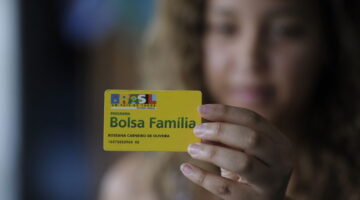 Por novo Bolsa Família, equipe econômica quer retomar medida sobre corte de gastos