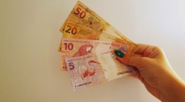 Auxílio Brasil de R$ 600 ainda terá 7 lotes em setembro; veja todas as datas