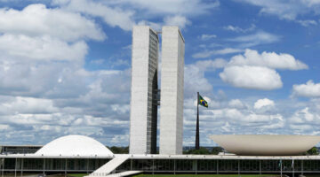 Congresso APROVA salário mínimo de R$ 1.088 em 2021