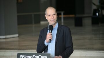 Covas promete realizar concurso de 1.000 vagas em São Paulo