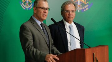 Privatização da Eletrobras é prioridade do governo, diz ministro de Minas e Energia