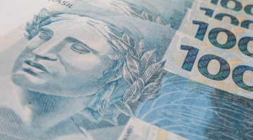 Auxílio de até R$ 1.045 já está disponível para beneficiários do Bolsa Família