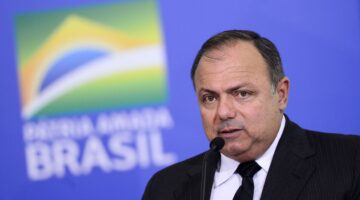 Pazuello diz que estados podem começar a vacinação hoje (18)