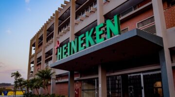 Heineken abre 300 vagas de emprego, além de oportunidades para trainees e estagiários