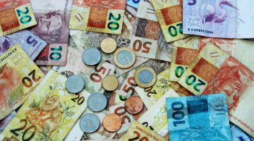Quem recebe o voucher de R$ 1 mil que foi aprovado no Congresso?