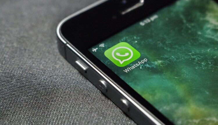 Como rastrear uma pessoa pelo WhatsApp?