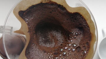 Não sabe o que fazer com a borra do café? Veja 5 incríveis utilidades