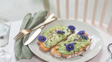Confira 6 flores que são comestíveis e podem ser incluídas em receitas