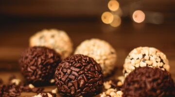 Saiba como fazer uma receita fit de brigadeiro com pasta de amendoim