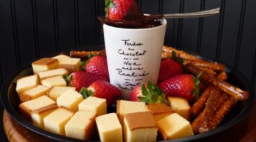 Receita simples: saiba como fazer um delicioso fondue de chocolate
