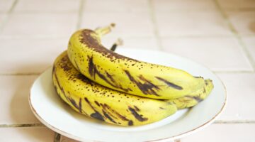 3 receitas para aproveitar as bananas que já estão bem maduras
