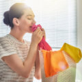 Amaciante de roupas caseiro: econômico e suave para a pele