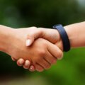 Linguagem Corporal: 10 gestos inconscientes que falam mais alto que palavras